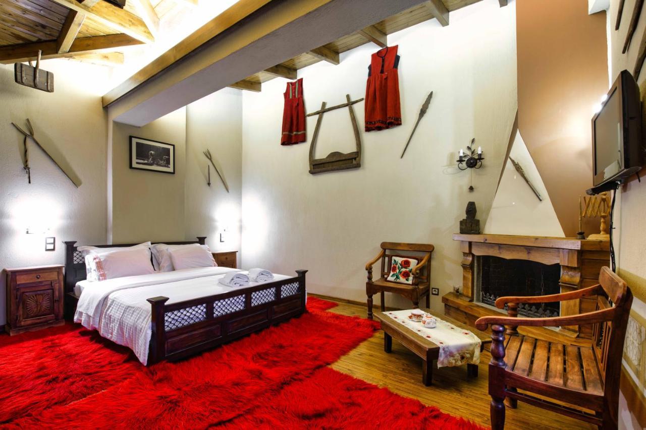 Hotel Teloneio Plaka  Bagian luar foto