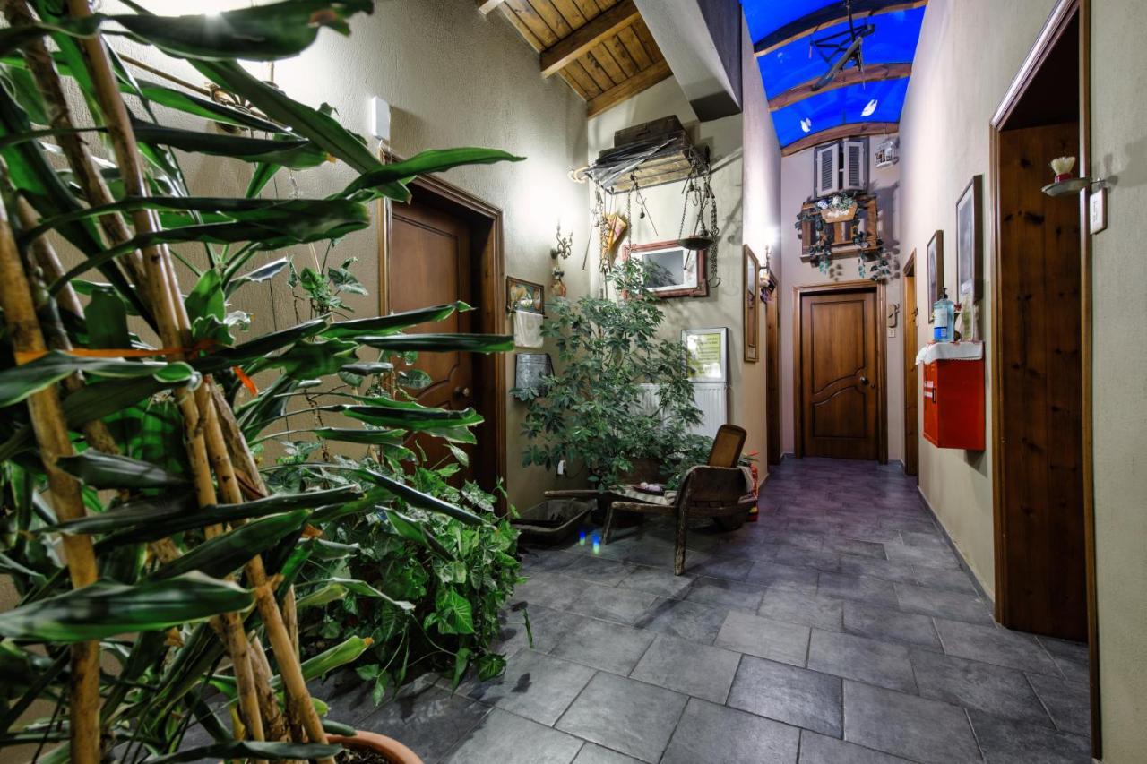 Hotel Teloneio Plaka  Bagian luar foto