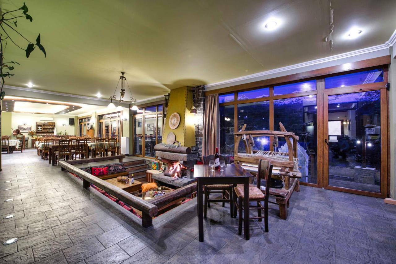 Hotel Teloneio Plaka  Bagian luar foto