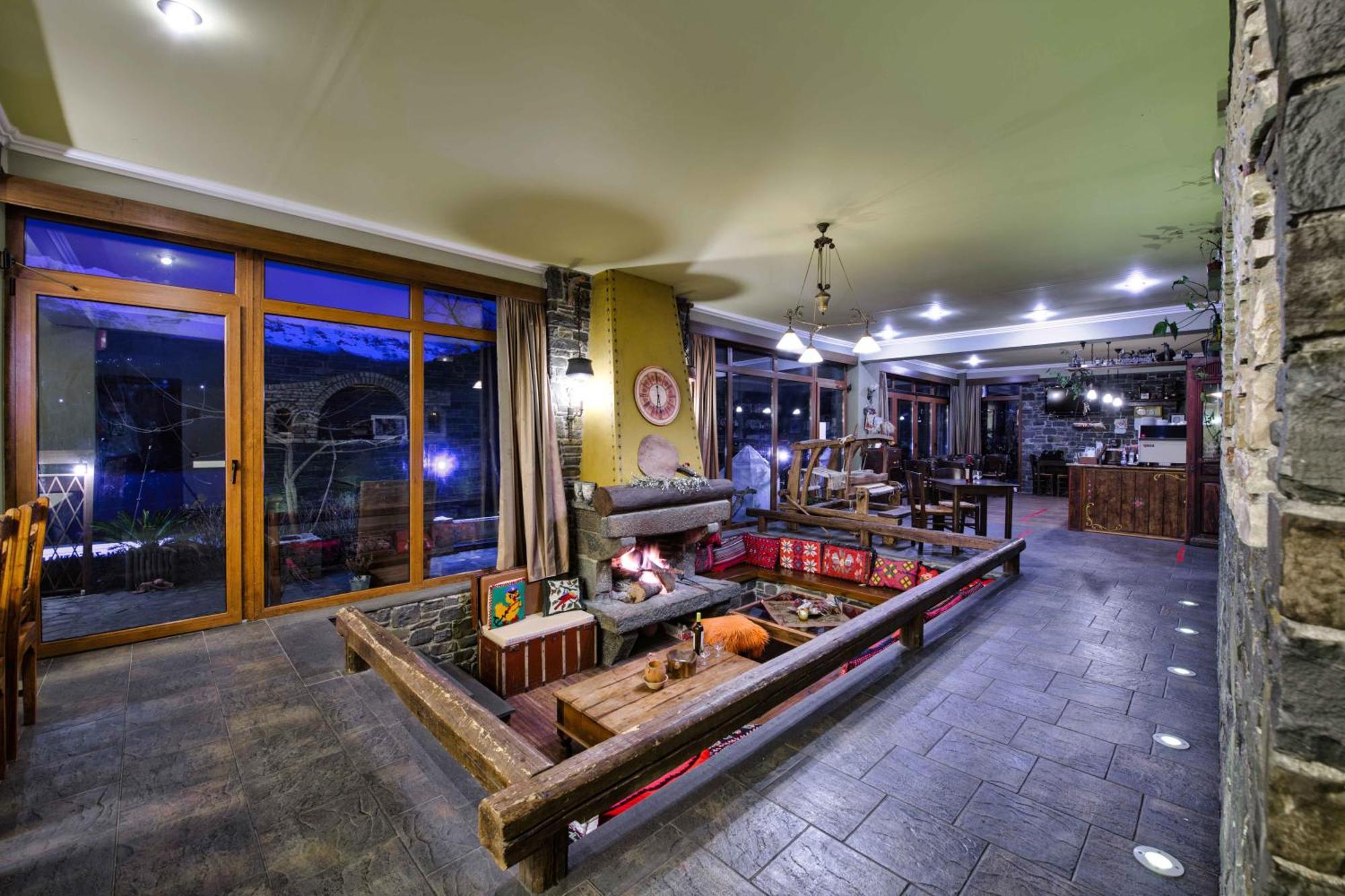 Hotel Teloneio Plaka  Bagian luar foto
