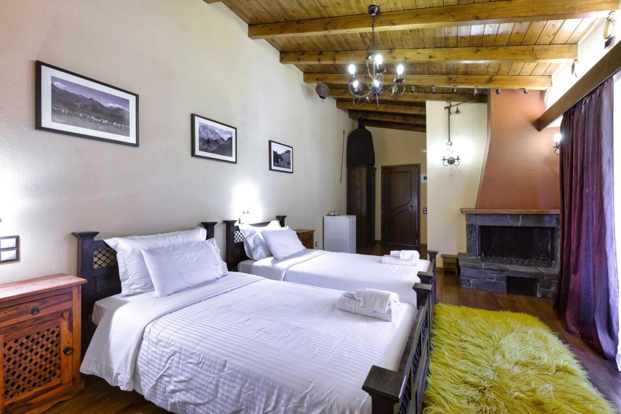 Hotel Teloneio Plaka  Bagian luar foto